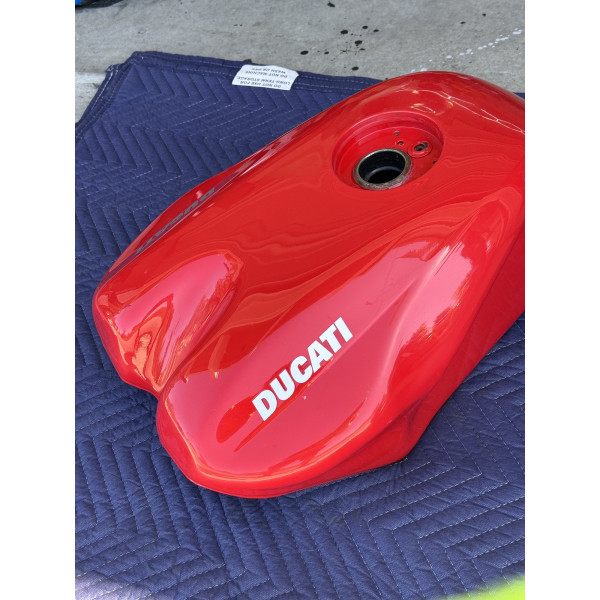 OEM Red Fuel Tank Ducati 748/916/996/998