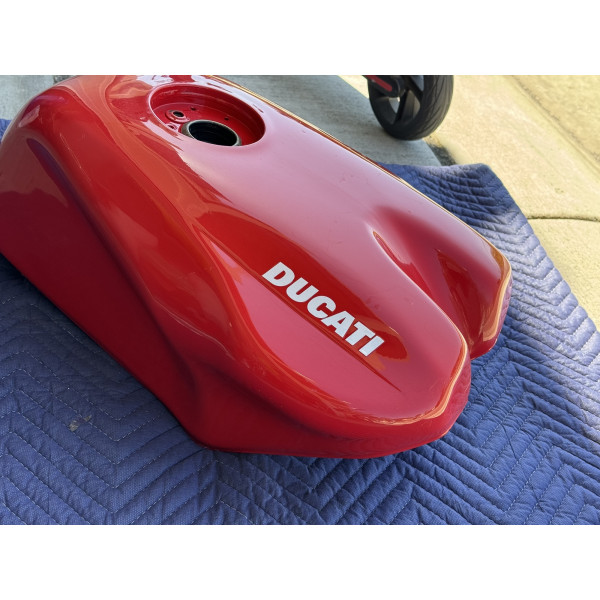 OEM Red Fuel Tank Ducati 748/916/996/998