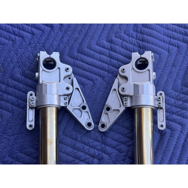 Ohlins forks for Ducati 748/916/996/998 w/ AMS 40mm caliper mounts